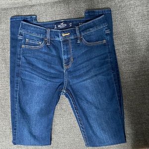 Hollister Mid Rise Super Skinny Jean